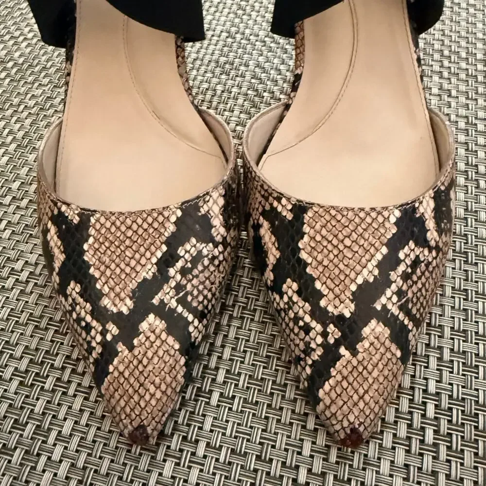 COLE HAAN Cole Maikki Elastic Criss Cross Snake Skin Pumps Heels 7.5 Beige Brown